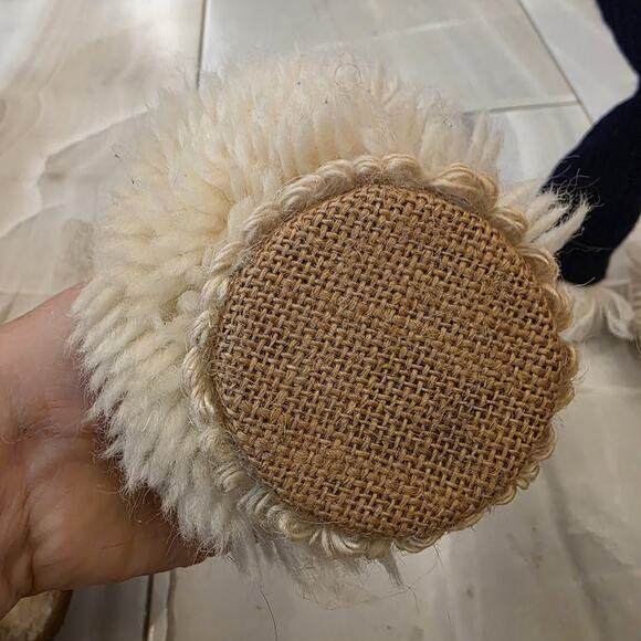 Set of 3 Handmade Nordic Gnome Figurines Tomte Nisse Holiday Decor Yarn - Picture 9 of 16